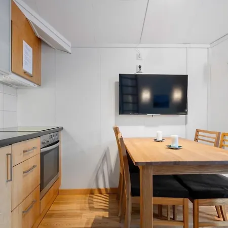 Koselig Og Velutstyrt Med Hems, Flott Utsikt Og Naer Fjellet Apartman